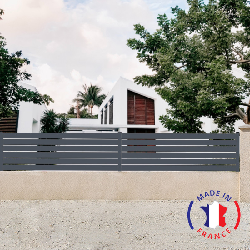 Clôture aluminium 6 lames modèle ajouré en kit - 2 éléments Dimensions L4154 mm (poteaux compris) x H675mm